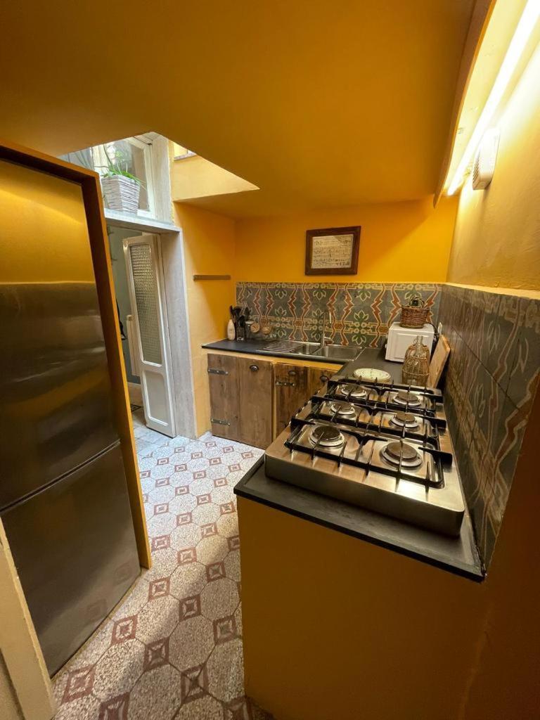 דירות נארני Casa Nonna Mimma מראה חיצוני תמונה